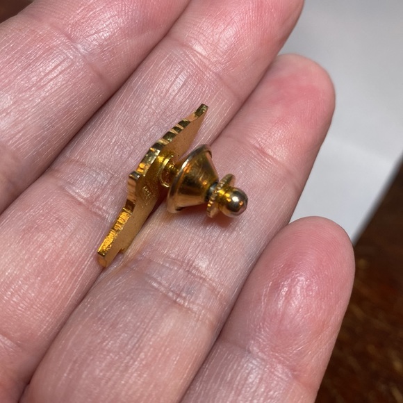 Small cockatiel tack pin - Picture 4 of 4